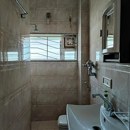 Mel Ville Pondicherry Room photo