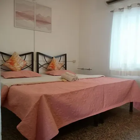 Mel Ville Pondicherry Room photo